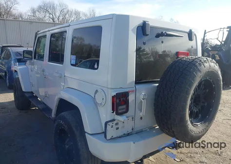 2010 Jeep Wrangler Unlimited Sahara z USA, uszkodzony, nr VIN 1J4BA5H12AL183718